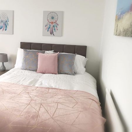 Parking, Smart Tv'S In All Rooms, Central Location Σουόνσι Εξωτερικό φωτογραφία