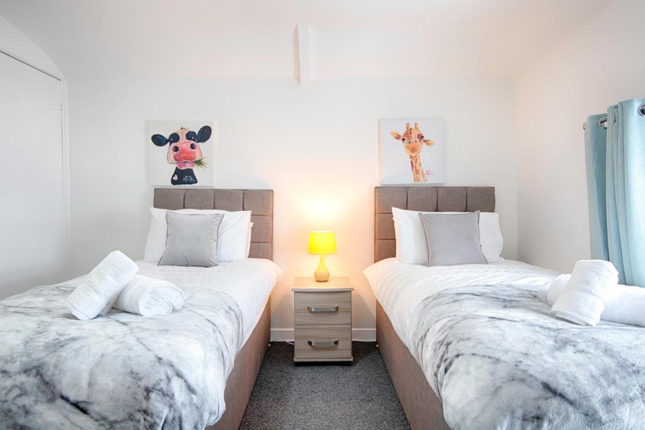 Parking, Smart Tv'S In All Rooms, Central Location Σουόνσι Εξωτερικό φωτογραφία