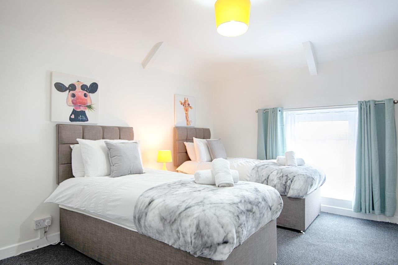 Parking, Smart Tv'S In All Rooms, Central Location Σουόνσι Εξωτερικό φωτογραφία